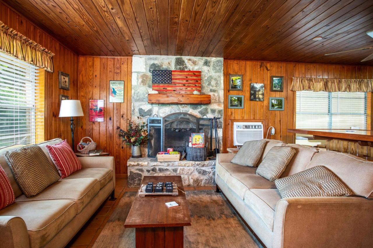 River Ridge Bandera Cabin Eksteriør bilde